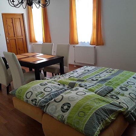 Apartman Kaszas Central Mosonmagyaróvár المظهر الخارجي الصورة