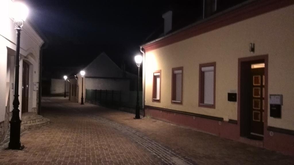 Apartman Kaszas Central Mosonmagyaróvár المظهر الخارجي الصورة