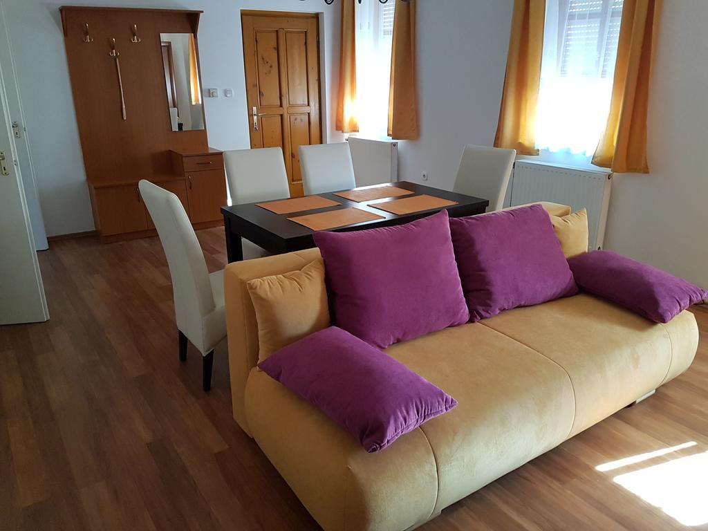 Apartman Kaszas Central Mosonmagyaróvár المظهر الخارجي الصورة